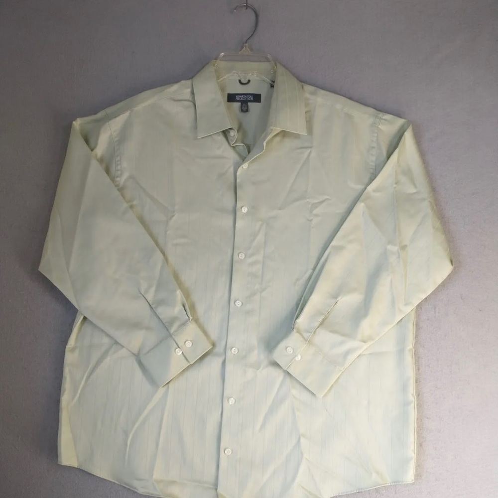 Kenneth Cole Reaction mens dress shirt size 17..34-35 Wrinkle free shirt.